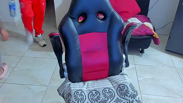 kerlysmith 24 online show from March 26, 2026, 3:54 pm