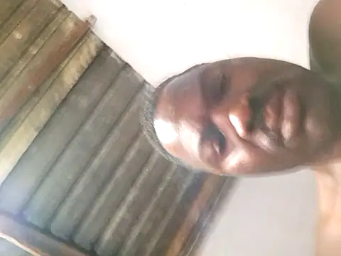 Petrossa online show from October 27, 2025, 5:41 am