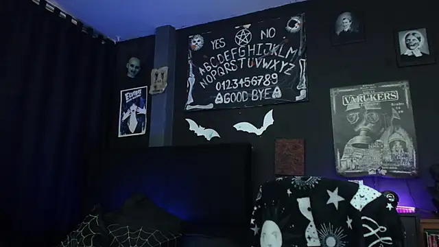 Snapshot of Goddess_Mortem chatting on July 26, 2026, 10:05 pm Goddess Mortem online show from July 26, 2026, 10:05 pm