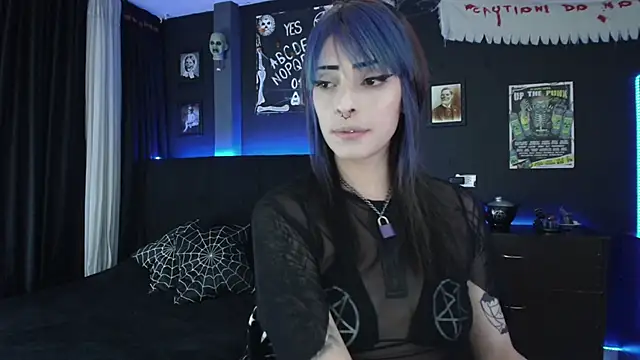 Snapshot of Goddess_Mortem chatting on January 24, 2025, 12:20 am Goddess Mortem online show from January 24, 2025, 12:20 am