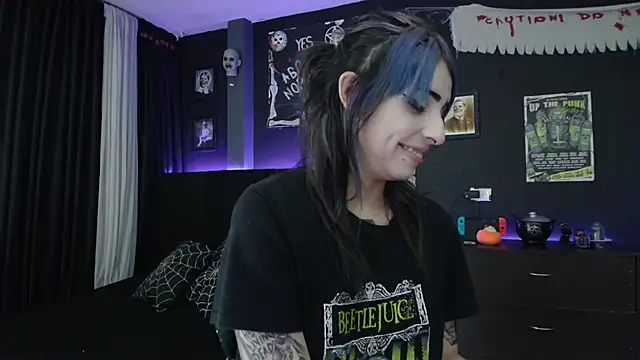 Snapshot of Goddess_Mortem chatting on January 29, 2025, 12:33 am Goddess Mortem online show from January 29, 2025, 12:33 am