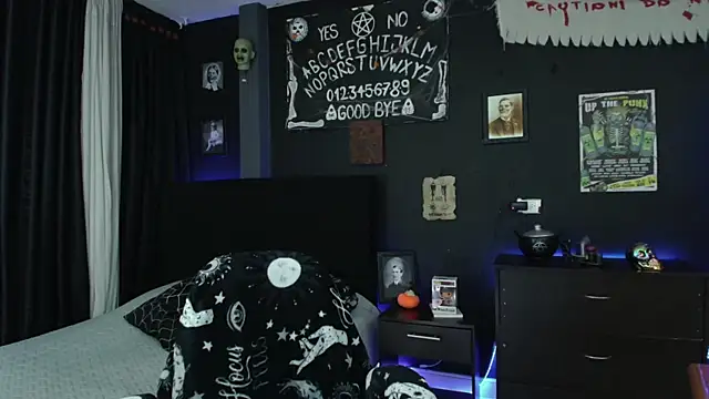 Snapshot of Goddess_Mortem chatting on March 8, 2025, 11:49 pm Goddess Mortem online show from March 8, 2025, 11:49 pm