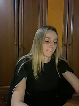 Snapshot of Ameli_Li chatting on December 29, 2024, 12:30 am Ameli Li online show from December 29, 2024, 12:30 am