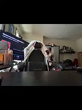 YandereDemon online show from December 2, 2025, 8:10 pm