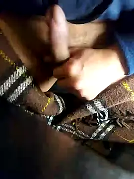 neon cool online show from January 7, 2025, 6:48 am