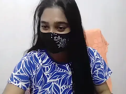 Snapshot of Chitrani- chatting on February 8, 2026, 7:33 pm Chitrani- online show from February 8, 2026, 7:33 pm