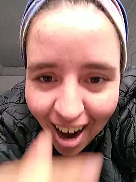 Valeria  soler online show from October 18, 2025, 8:22 pm