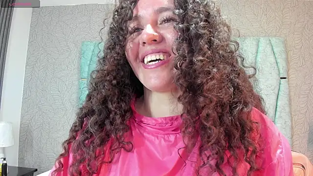 Valeria  soler online show from November 6, 2025, 6:23 pm