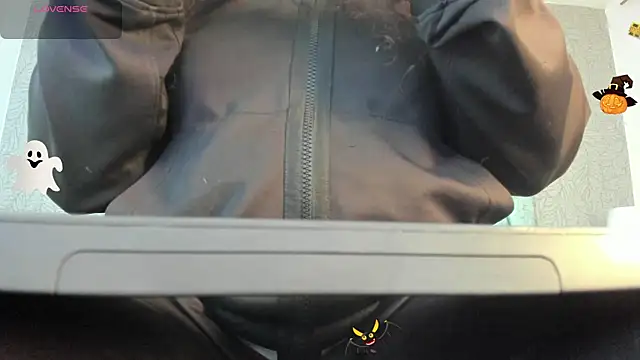 Valeria  soler online show from November 1, 2025, 5:51 pm