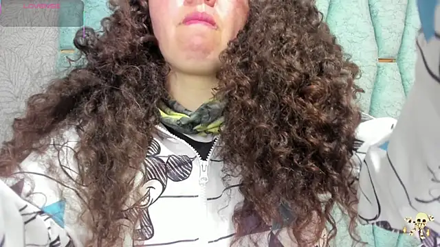 Valeria  soler online show from November 19, 2025, 3:34 pm