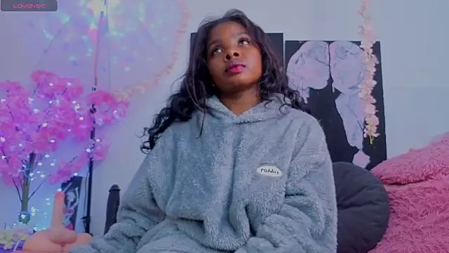 KilyetVera3x online show from February 3, 2026, 6:40 am