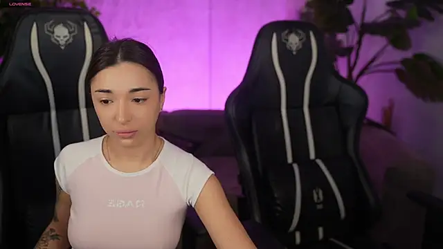 Cassy-Celestial  online show from April 8, 2026, 7:43 am