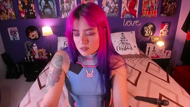 anne cross online show from November 25, 2025, 8:42 pm