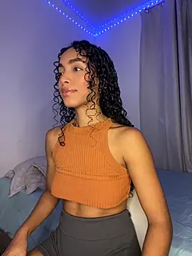 nicoleebony1 online show from September 19, 2025, 4:55 pm