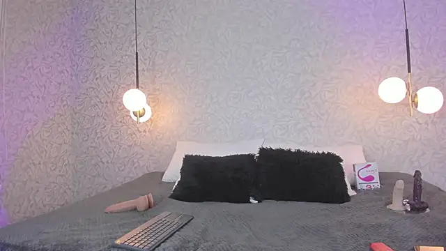 leigh-angels online show from September 19, 2025, 9:19 pm