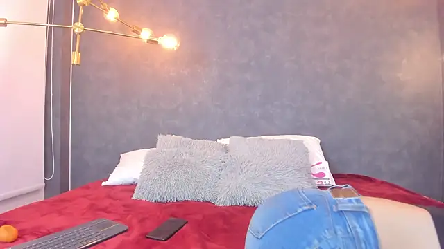 leigh-angels online show from October 2, 2025, 10:13 pm