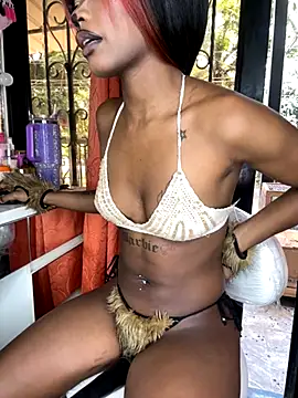 Lillie Burges online show from October 24, 2025, 5:45 pm