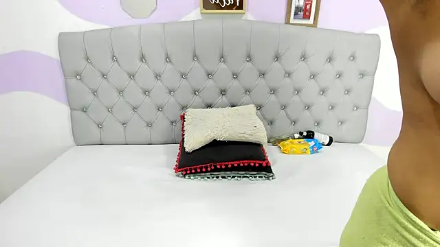 Snapshot of BRIYITHMENA chatting on October 29, 2025, 1:32 pm BRIYITHMENA online show from October 29, 2025, 1:32 pm