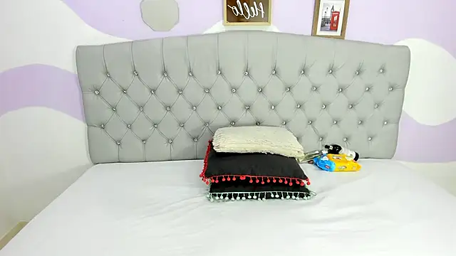 Snapshot of BRIYITHMENA chatting on October 14, 2025, 1:01 pm BRIYITHMENA online show from October 14, 2025, 1:01 pm