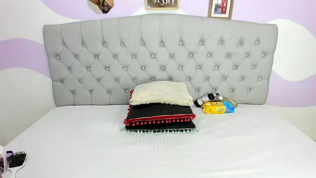 Snapshot of BRIYITHMENA chatting on September 17, 2025, 12:51 pm BRIYITHMENA online show from September 17, 2025, 12:51 pm