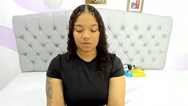 Snapshot of BRIYITHMENA chatting on October 30, 2025, 1:37 am BRIYITHMENA online show from October 30, 2025, 1:37 am