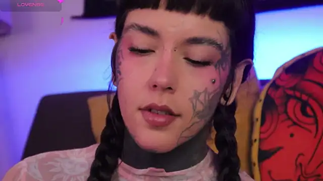 SylveonFox online show from November 25, 2025, 9:42 am