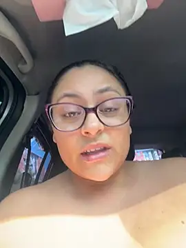 Sol biglips online show from April 12, 2026, 8:01 pm