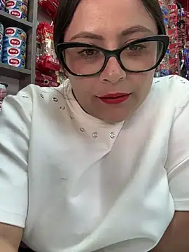 Snapshot of Sol_biglips chatting on January 21, 2025, 6:23 pm Sol biglips online show from January 21, 2025, 6:23 pm