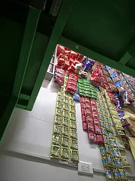 Snapshot of Sol_biglips chatting on February 23, 2025, 5:50 pm Sol biglips online show from February 23, 2025, 5:50 pm