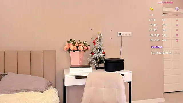 Snapshot of aya_shy chatting on January 8, 2025, 5:37 pm aya shy online show from January 8, 2025, 5:37 pm