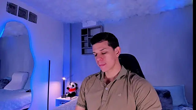 Snapshot of MarcoSullivan chatting on December 14, 2025, 1:49 pm MarcoSullivan online show from December 14, 2025, 1:49 pm