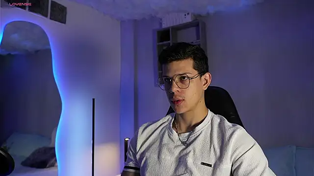 Snapshot of MarcoSullivan chatting on February 19, 2026, 1:30 pm MarcoSullivan online show from February 19, 2026, 1:30 pm