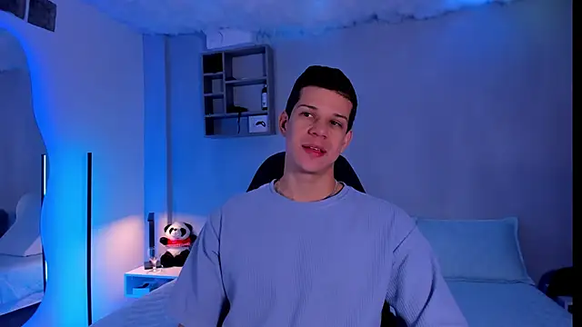 Snapshot of MarcoSullivan chatting on October 29, 2025, 1:21 pm MarcoSullivan online show from October 29, 2025, 1:21 pm