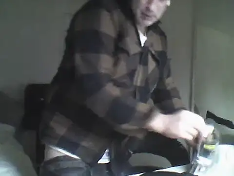 Snapshot of oopsxx chatting on January 17, 2025, 2:28 pm oopsxx online show from January 17, 2025, 2:28 pm