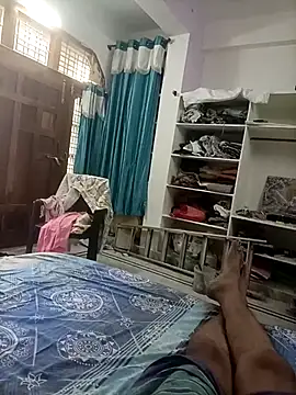 AUNTY1984 online show from June 28, 2026, 7:25 am
