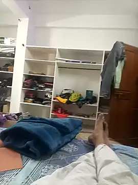 AUNTY1984 online show from June 25, 2026, 5:05 am