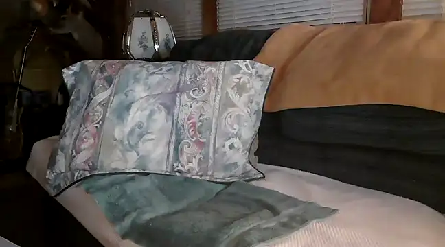 Bramro409 online show from February 22, 2025, 2:28 am