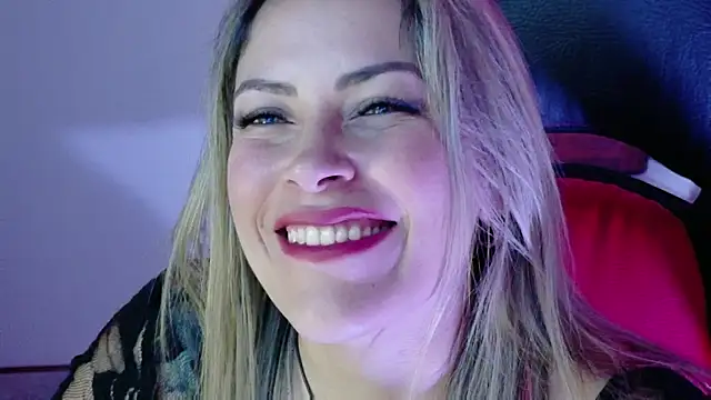 Snapshot of Natalia_Montoya chatting on November 13, 2025, 11:08 pm Natalia Montoya online show from November 13, 2025, 11:08 pm