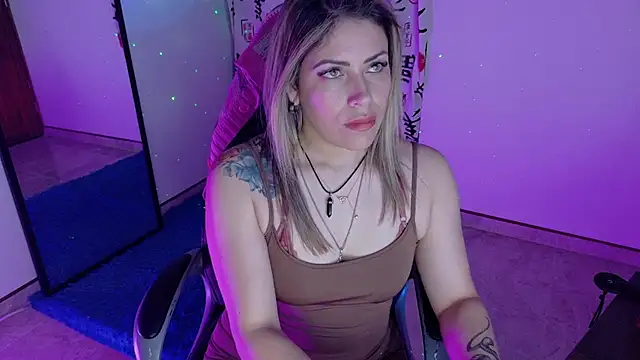 Snapshot of Natalia_Montoya chatting on October 20, 2025, 3:08 am Natalia Montoya online show from October 20, 2025, 3:08 am