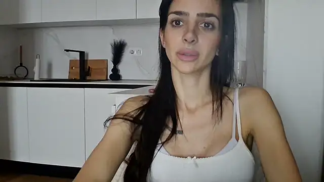 exotic brunettee online show from February 3, 2025, 11:53 am