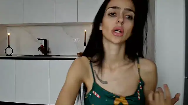 exotic brunettee online show from December 28, 2024, 1:38 pm