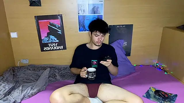 Snapshot of mystrauud chatting on October 19, 2025, 8:00 pm mystrauud online show from October 19, 2025, 8:00 pm