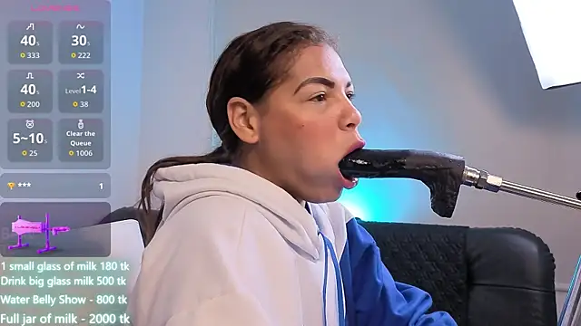 Snapshot of Anabel693 chatting on February 12, 2026, 8:03 am Anabel693 online show from February 12, 2026, 8:03 am