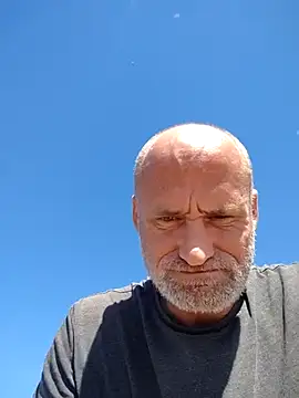 FloppyPickle4u online show from March 8, 2025, 8:46 pm