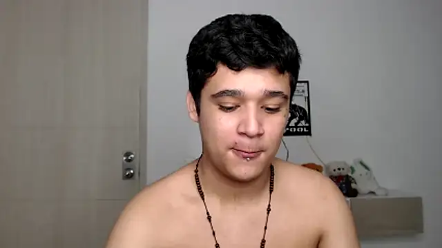 Snapshot of kaiine190 chatting on October 27, 2025, 10:33 pm kaiine190 online show from October 27, 2025, 10:33 pm