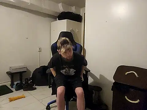 Talenjames4 online show from December 15, 2025, 3:01 am