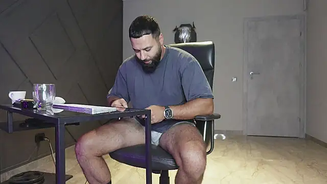 mattmasterss online show from October 7, 2025, 9:27 pm