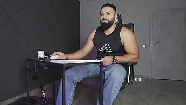 mattmasterss online show from November 12, 2025, 4:05 am