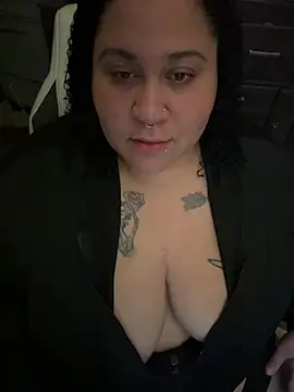 Juicyjordie online show from March 17, 2026, 5:54 am