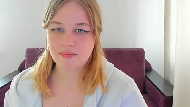 Snapshot of AlicePopsy chatting on June 2, 2026, 3:23 pm AlicePopsy online show from June 2, 2026, 3:23 pm